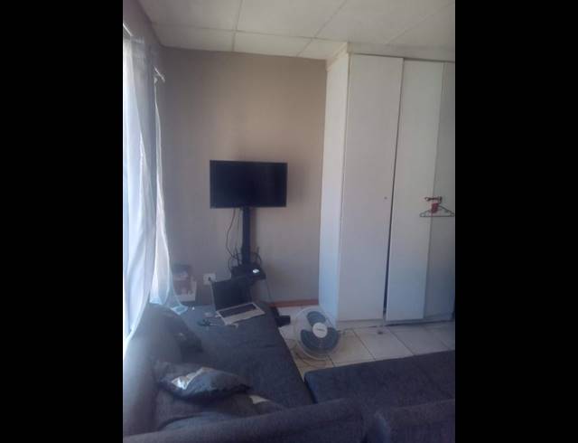 1 BEDROOM APARTMENT FOR SALE IN AUCKLAND PARK